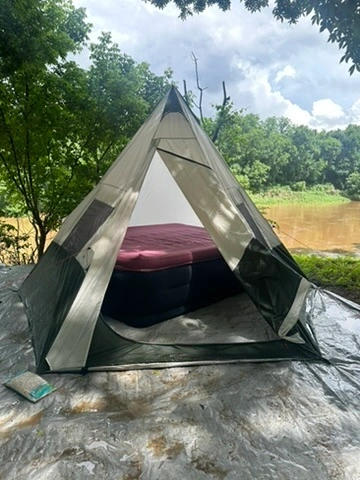 Honeymoon campsite overview